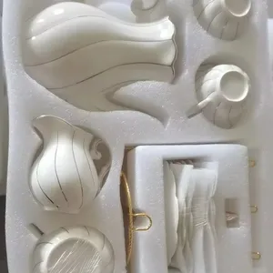 Juego de tazas de té inglés personalizado, juego de tazas de café y té de porcelana de 17 piezas con borde dorado de cerámica blanca