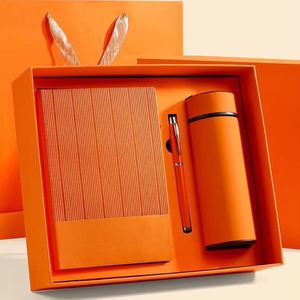 Set de Diario de Cuero Personalizado, Cuaderno de Lujo con Bolígrafo, Taza Térmica, Caja Corporativa Promocional para Regalos Empresariales - Product Image 1