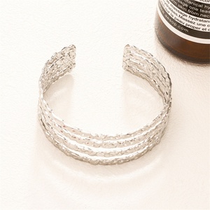 Brazalete de Lujo en Forma de C, Chapado en Oro, Acero Inoxidable, Brazalete Hueco, Joyería - Product Image 5