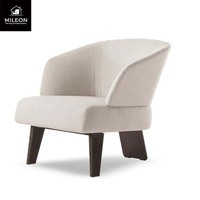 Chaise en métal style italien très simple, en cuir, modèle d'hôtel moderne, design personnalisé, fauteuil de salon simple en forme spéciale