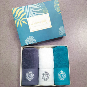 Ensemble de serviettes d'hôtel cinq étoiles en pur coton extra-épais, trois pièces avec bordure brodée et bordure <span class=keywords><strong>crochet</strong></span>ée, emballage en boîte cadeau - Product Image 2