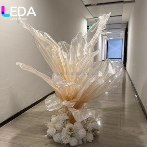 ดอกไม้ประดิษฐ์ขนาดใหญ่คุณภาพสูง LEDA ทำด้วยมือ ดอกไม้ผ้าไหมขนาดใหญ่สำหรับตกแต่งเวทีงานแต่งงาน - Product Image 6