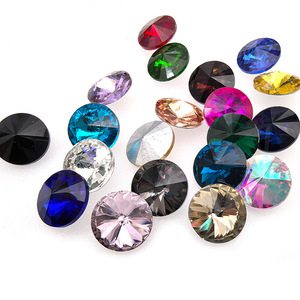Strass en verre diamantés ronds personnalisés de 8 mm, 12 mm, 14 mm, à dos pointu, pour vêtements, chaussures, sacs - Polyvalents - Product Image 1
