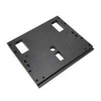 Service d'usinage CNC en aluminium, plaque en aluminium CNC avec supports de montage de toit plat anodisés noirs