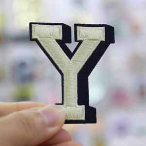 Tasarımcı Ütüyle Yapışan Yıldız Yamaları Üreticisi İşlemeli Dokuma Yama OEM DIY Tarzı Giysi Yaması - Product Image 3