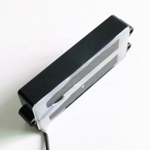 Micros de <span class=keywords><strong>basse</strong></span> Donlis <span class=keywords><strong>5</strong></span> <span class=keywords><strong>cordes</strong></span> humbucker <span class=keywords><strong>Musicman</strong></span> Avec barre magnétique en céramique et 4 fils de sortie conducteurs - Product Image 3