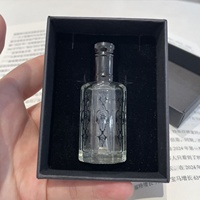 Boîte cadeau personnalisée blanche et noire de luxe en gros avec logo pour flacon de parfum Attar Arabian Oud Oil