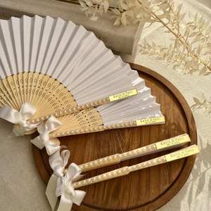 Abanicos de Acrílico Personalizados con Cinta de Perlas, Texto y Fecha Grabados, Recuerdos para Invitados de Boda, Decoración de Fiesta - Product Image 1
