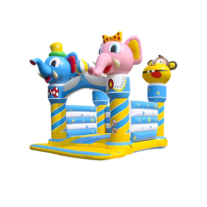 Château gonflable commercial personnalisé en PVC pour fêtes en plein air, <span class=keywords><strong>parcs</strong></span> urbains, garderies, centres de formation avec souffleur - Product Image 1