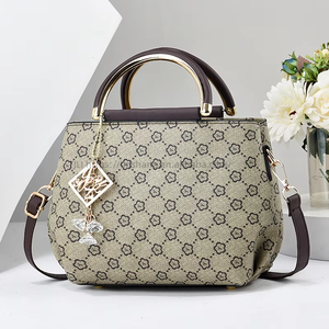 Top Grade PU Leather Soft Surface Solid Color Grid Texture Fashionable Women Travel Pendant Handbag - Product Image 3