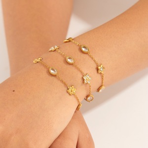 Fashion Pendant Necklace Gold Plated Oval With Flower Star Design Stainless Steel Chain For Party Jewelry - Product Image 2