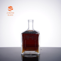 Bouteille en verre de 700 ml pour vin rouge ou brandy, bouteille en verre carrée sculptée avec des raisins gravés, personnalisable avec le logo de la marque