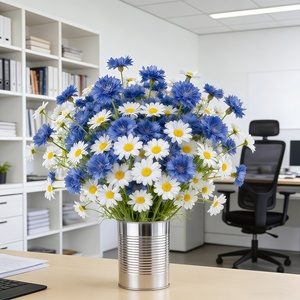 Ensemble de 5 fleurs artificielles simulées, bleuets et marguerites, pétales blancs et bleus, réalistes avec des plis naturels et des tiges flexibles - Product Image 3