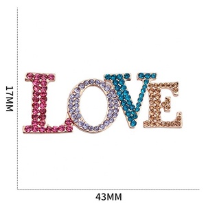 Broche de Diamante Personalizado com Letras em Inglês, Broches de Palavras em Rhinestone, Broches de Rainha - Product Image 5