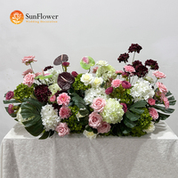 Longue décoration florale artisanale en soie douce pour arche de mariage, centre de table, bord de scène, allée et sol, couleurs rose poudré, bordeaux et vert sauge