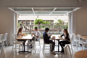 Các sản phẩm mới do Trung Quốc sản xuất như cửa xếp điện và cửa sổ và các cửa sổ khác. - Product Image 4