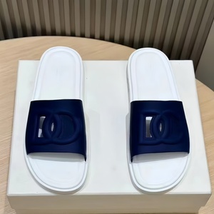 Zapatillas de cuero genuino casuales nuevas 2026 para mujer, sandalias planas de moda, zapatillas de diseñador de alta calidad para mujer - Product Image 1