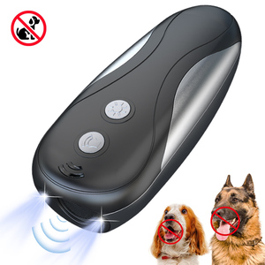 Repelente ultrasónico portátil para perros, control de ladridos a batería, herramienta disuasoria de plástico para animales - Product Image 3