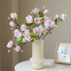 Fleur artificielle de style moderne de haute qualité, branche courte, <span class=keywords><strong>magnolia</strong></span> <span class=keywords><strong>Yulan</strong></span> 3D à 5 têtes, longue durée, pour la fête des Mères et les remises de diplômes - Product Image 3