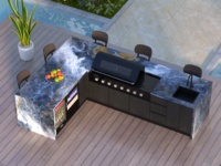 Cuisine extérieure de luxe, ensemble de cuisson en plein air design avec bordures de comptoir affleurantes, quincaillerie dissimulée pour patios familiaux haut de gamme