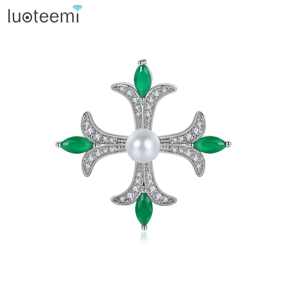LUOTEEMI Designer Flower Emerald Jade Crystal Brcooh Women Brooch Jewelry Designer Brooches Pin