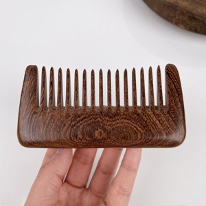 Pettine per Capelli in Legno di Sandalo Nero 100% Naturale, Classico Antistatico Tascabile, Strumento per Massaggio del Cuoio Capelluto e Cura dei Capelli per Uso Domestico - Product Image 6