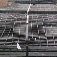 Grille en acier noir uni antidérapante non traitée