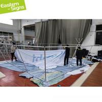 Bannière de plafond suspendue conique en tissu tendu en aluminium pour salon professionnel, avec impression personnalisée