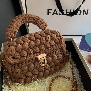 Sac à main vintage européen et américain fait main en crochet, avec bandoulière en fil acrylique mélangé, pour femme, décontracté et polyvalent - Product Image 4