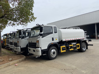 Howo 4x2 8000 litres camion-citerne à eau de haute qualité arroseurs d'eau camion eau Bowser camion camion de pulvérisation d'eau