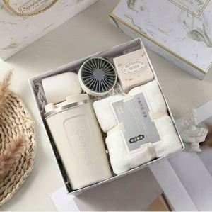 Caja de Regalo Personalizada con Logotipo de Seda para el Día de la Mujer, Popular para Promociones, Regalos Festivos, Inauguraciones de Tiendas - Product Image 4