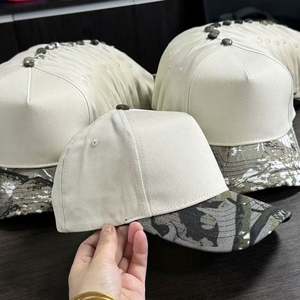 Gorra de Béisbol Unisex con Logotipo Bordado de Leopardo y Camuflaje Forestal Personalizado, Gorra Snapback de 5 Paneles de Alta Calidad para Deportes al Aire Libre - Product Image 3