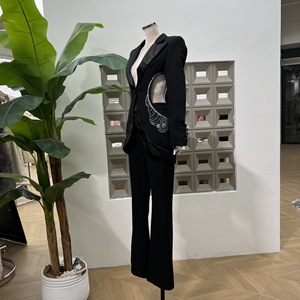 Novedad de verano, chaqueta y pantalones de traje de diamantes de imitación calados únicos para <span class=keywords><strong>mujer</strong></span>, conjunto de 2 piezas, moda Sehe - Product Image 3