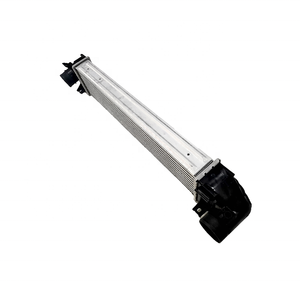 OEM automatique LR031466 de refroidisseur intermédiaire de voiture de systèmes de refroidissement d'excellente représentation - Product Image 3