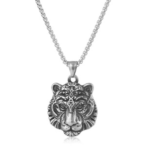 Collier pendentif tête de tigre Yunnique en acier inoxydable, design du zodiaque animal, accents dorés, perle carrée, chaîne de 60 cm pour hommes - Product Image 1