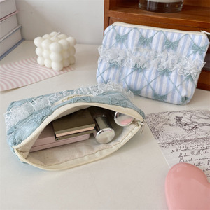 Elegante y Encantadora Bolsa <span class=keywords><strong>de</strong></span> Maquillaje Portátil con Cierre <span class=keywords><strong>de</strong></span> Encaje Floral para Mujer, Ideal para Guardar Monedas y Cosméticos - Product Image 2