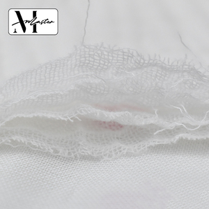 Tissu en <span class=keywords><strong>gaze</strong></span> <span class=keywords><strong>de</strong></span> <span class=keywords><strong>coton</strong></span> peigné 40S à 4 couches, pré-lavé, doux, pour vêtements <span class=keywords><strong>de</strong></span> nuit post-partum et vêtements d'intérieur pour bébé - Product Image 2