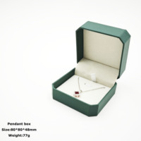 Estuche Portátil Octogonal Verde Texturizado para Joyas con Cierre de Hebilla, Empaque Premium para Anillos, Pulseras y Collares