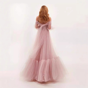 Vestido de Novia Azul con Hombros Descubiertos, Manga Larga de Malla, Cintura Imperio y Volantes, Estilo Cola de Sirena - Product Image 3
