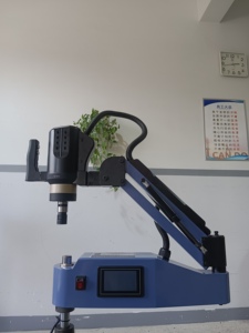 Machine de perçage à <span class=keywords><strong>colonne</strong></span> CNC automatique de haute précision FANTAI, moteur PLC, diamètre de perçage maximal de <span class=keywords><strong>16</strong></span> <span class=keywords><strong>mm</strong></span>. Certifié CE ISO pour l'acier métallique - Product Image 4