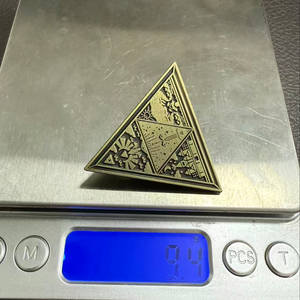 Al por mayor: Pines de metal esmaltados de <span class=keywords><strong>Zelda</strong></span> (Espada, Escudo, Máscara, Trifuerza) y Pines de juego, recuerdos y insignias para juegos de aventura - Product Image 4