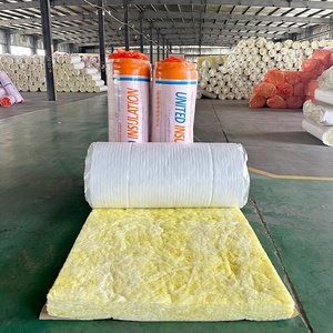 Couverture en <span class=keywords><strong>laine</strong></span> <span class=keywords><strong>de</strong></span> <span class=keywords><strong>verre</strong></span> ignifuge blanche en polypropylène pour le marché mexicain, R235, <span class=keywords><strong>100</strong></span> mm, rouleaux d'isolation en fibre <span class=keywords><strong>de</strong></span> <span class=keywords><strong>verre</strong></span> pour toitures <span class=keywords><strong>de</strong></span> bâtiments métalliques - Product Image 2