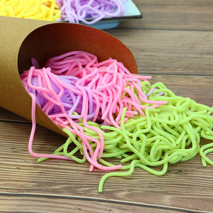 Juguetes Sensoriales de TPR Suave y Coloridos al por Mayor para Niños y Niñas, Antiestrés, con Forma de Ramen, Cuerda Elástica y Pelota - Product Image 3