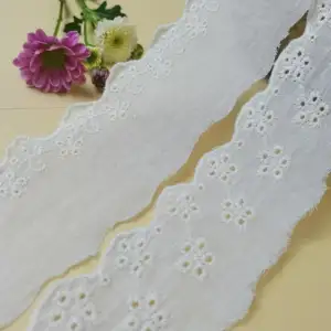 Fabrika kaynağı Vintage fildişi 100% pamuklu dantel süs 4.5CM çiçek kuşgözü tül kumaş kadın işlemeli iç çamaşırı elbiseler dantel