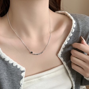 สร้อยคอเงินแท้ S925 เคลือบสีดำลายยิ้ม ดีไซน์มินิมอล สวมใส่ได้ทุกวัน แฟชั่นโชคเกอร์ - Product Image 3