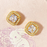 En stock, boucles d'oreilles carrées mignonnes en laiton plaqué or 18 carats avec zircone cubique imperméable, pour femmes, cadeau, vente en gros, coréen, en vrac
