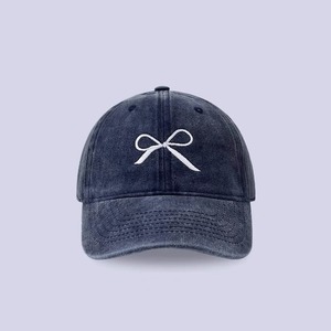 Nouvelle casquette de baseball rétro en jean délavé pour femme, à large bord avec nœud, protection solaire pour l'extérieur, vente en gros - Product Image 1