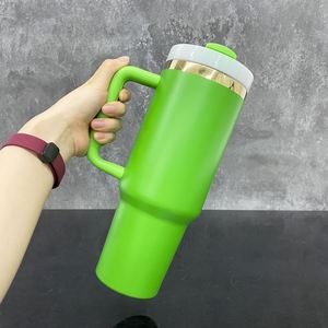 Vaso Personalizado con Logotipo, Sublimación en Blanco, 40 oz, H2.0, Dorado Espejo en la Parte Inferior, para Grabado Láser Navideño - Product Image 2