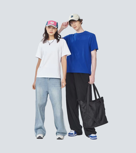 T-shirts en coton pur 220g personnalisés de qualité supérieure avec broderie ajourée pour cadeaux VIP décontractés de luxe et événements haut de gamme - Product Image 1