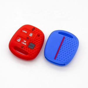 Cover per Chiavi Auto in Silicone Ecologico con Texture a Nido d'Ape Antiscivolo, Custodie Personalizzate per Chiavi Toyota - Product Image 2